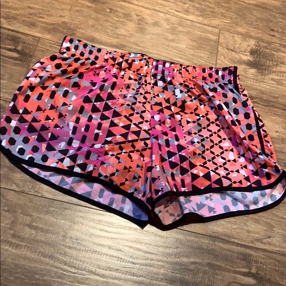 Victoria sport shorts